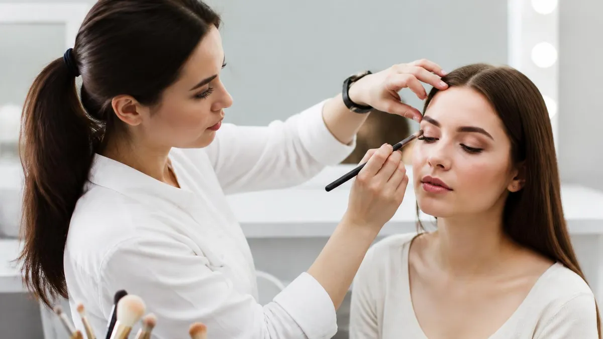 Makeup Artists Near Me - MUA - Makeup Artist certification study resource
