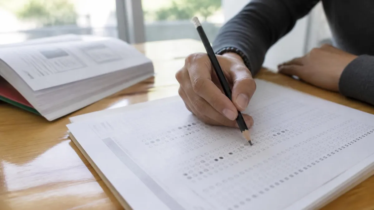 N-400 Poverty Guidelines: Fee Waiver Eligibility 2026 June