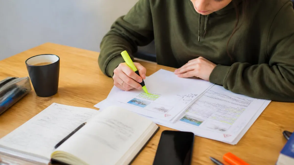 Vrachtwagen Theorie Examen Oefenen: Complete Gids voor het CBR Rijbewijs C