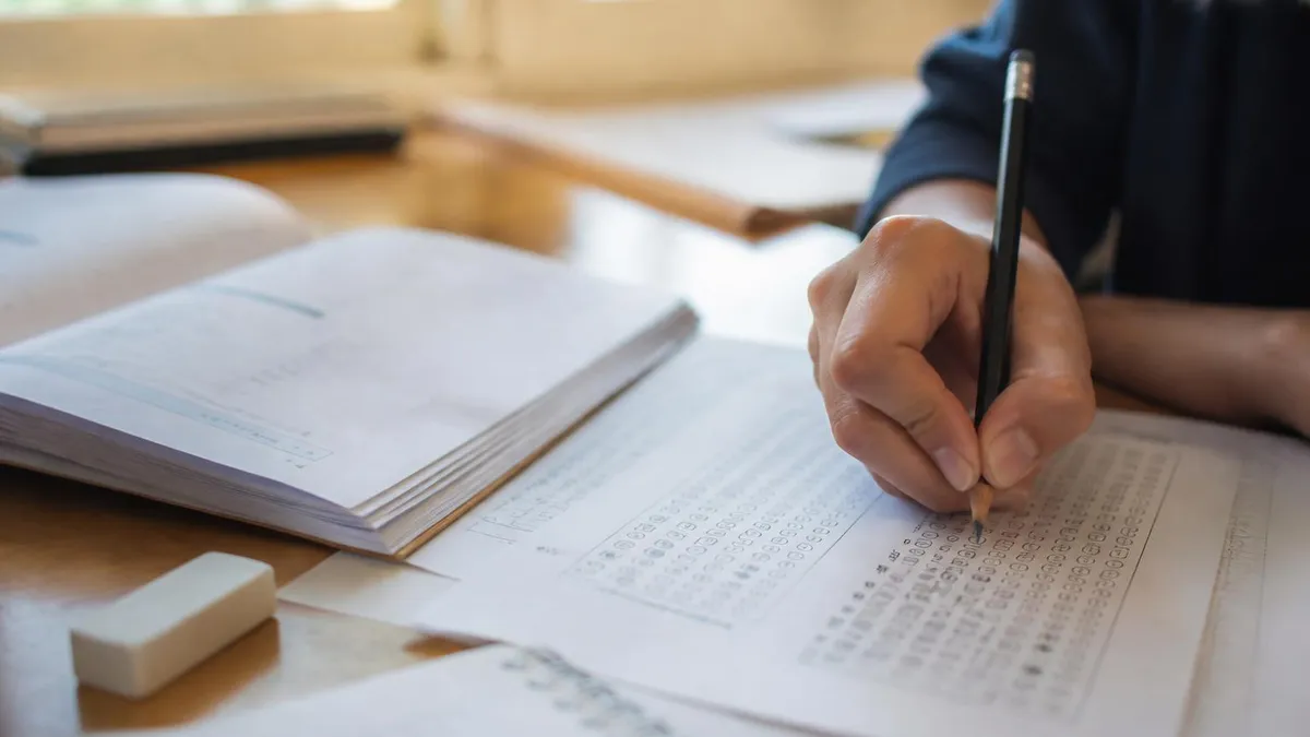 Engels Examen Oefenen VMBO: Alles wat je Moet Weten 2026 June