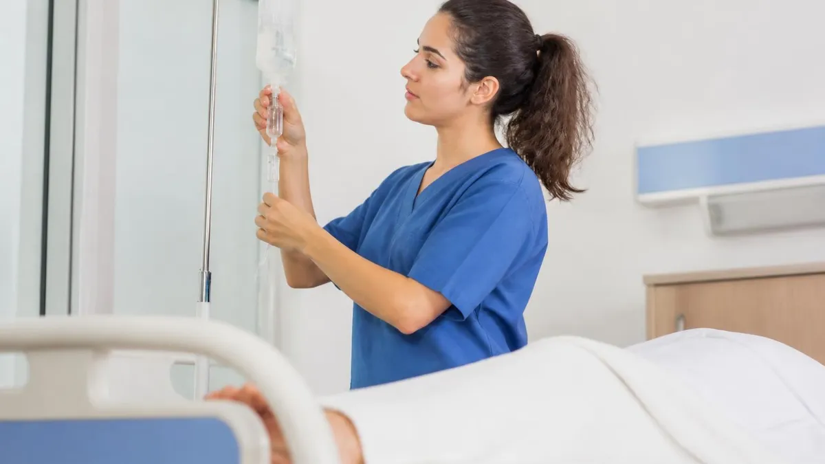 Online Nursing School in Florida 2026: Accredited BSN & MSN Programs