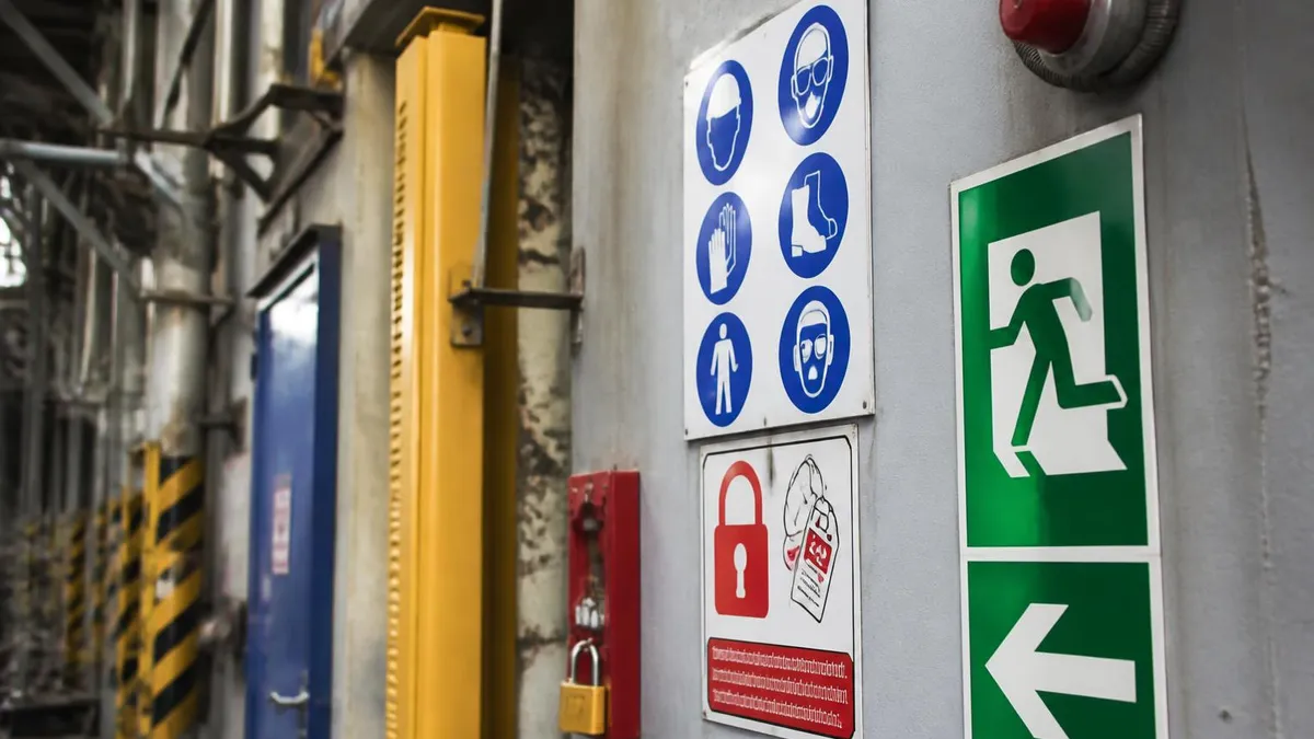 Cleaning with Compressed Air OSHA: Complete Safety Guide to Regulations, Hazards, and Compliance