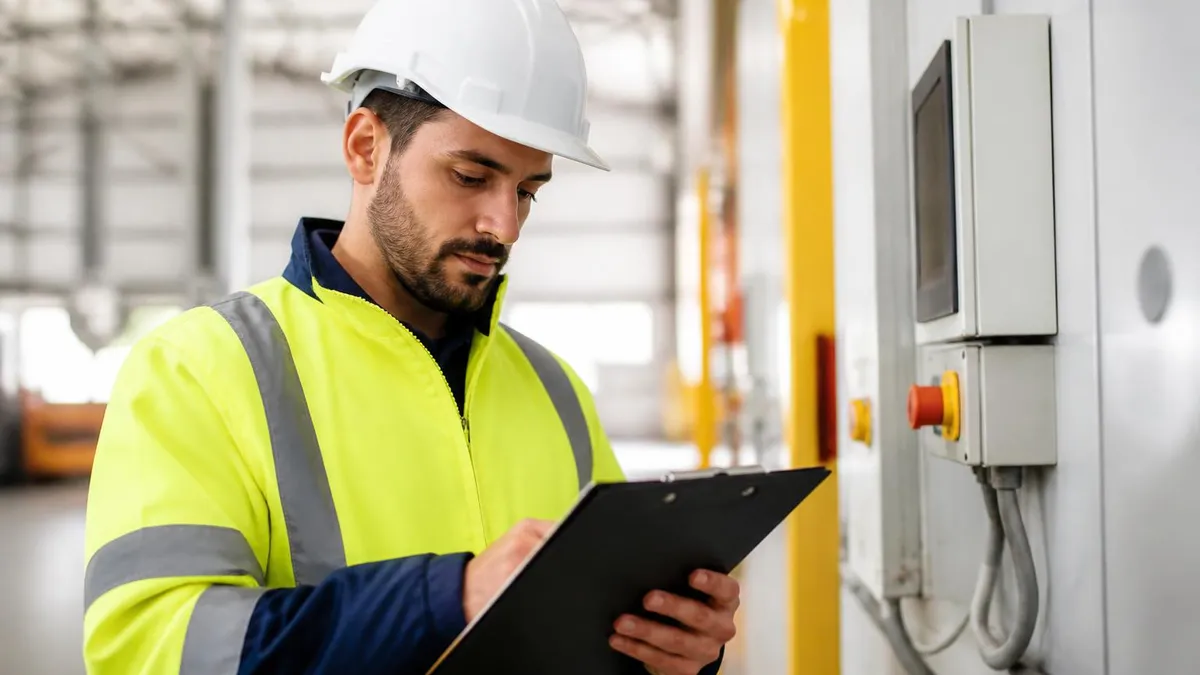 OSHA Fall Protection Requirements: Heights, Gear & Plans