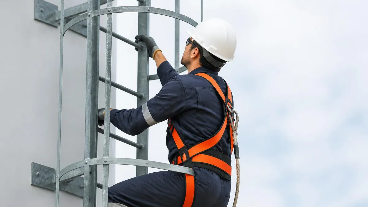 Fixed Ladder Fall Protection by Height - OSHA - Safety Certificate certification study resource