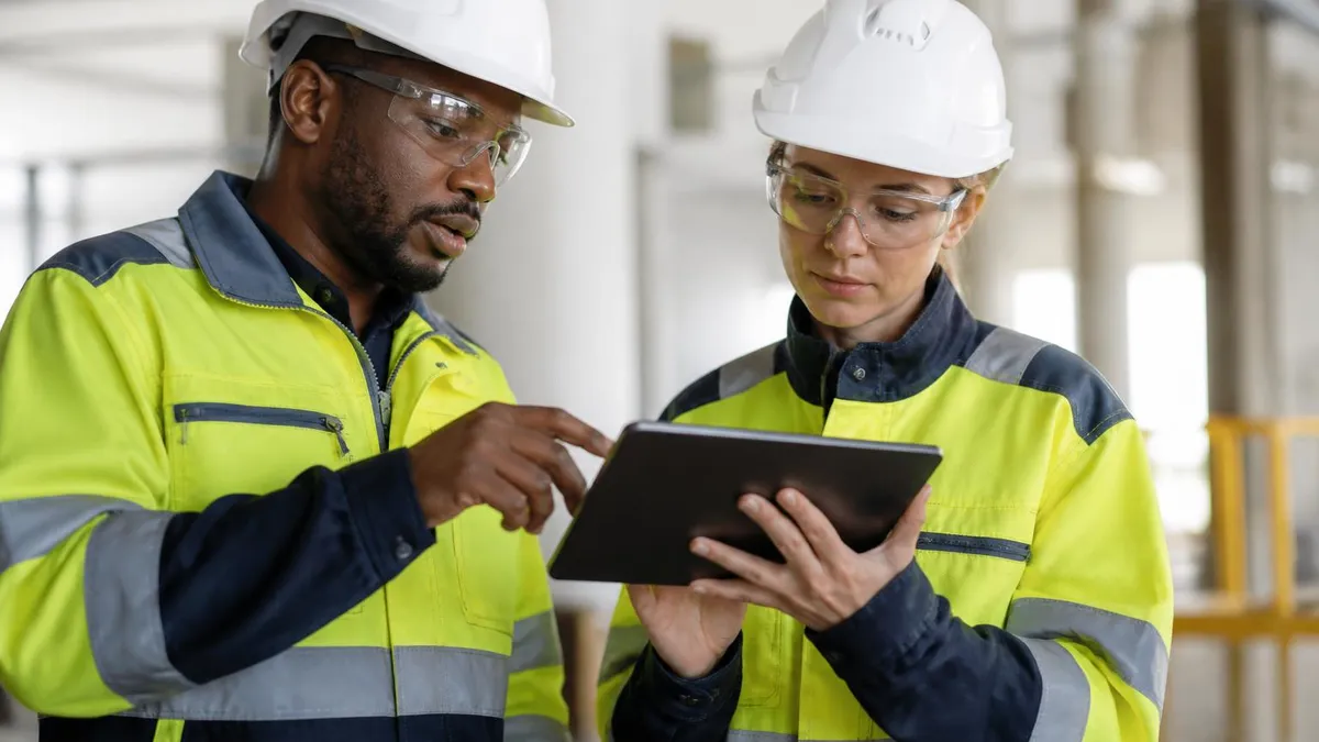 Osha 10-hour vs 30-hour Training - OSHA - Safety Certificate certification study resource